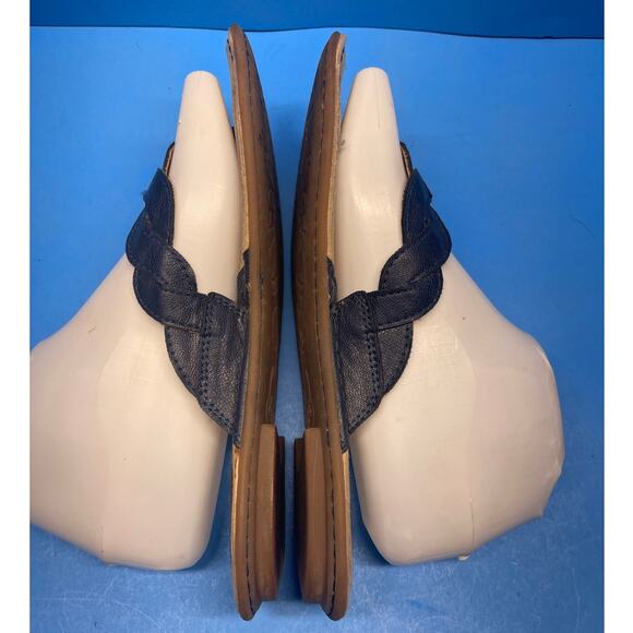 B.O.C Born Concept Sz 8 DARK BLUE Leather Braided Strap Thong Sandals - Picture 7 of 10